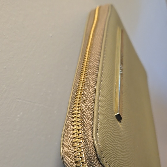 Steve Madden NWOT Green Wristlet - Picture 6 of 9